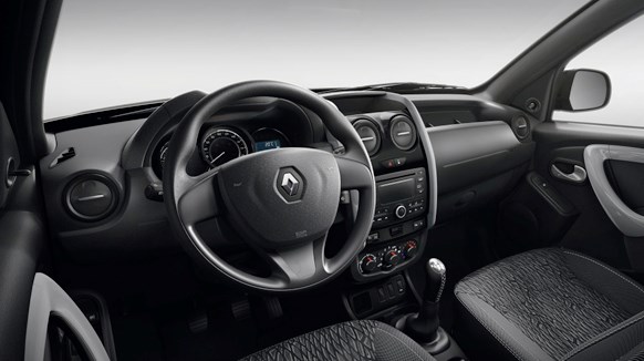 Duster_Oroch_interior